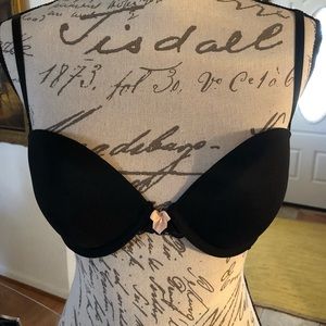 Black push-up bra 34C
